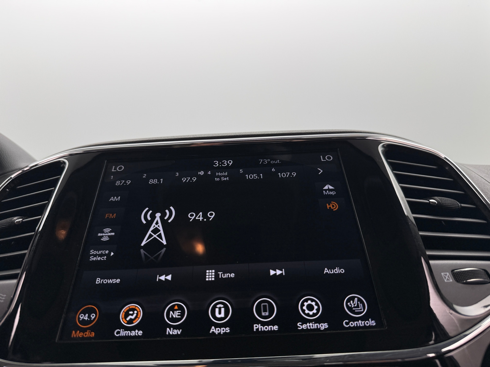 Thumbnail: 2021 Jeep Grand Cherokee - 3