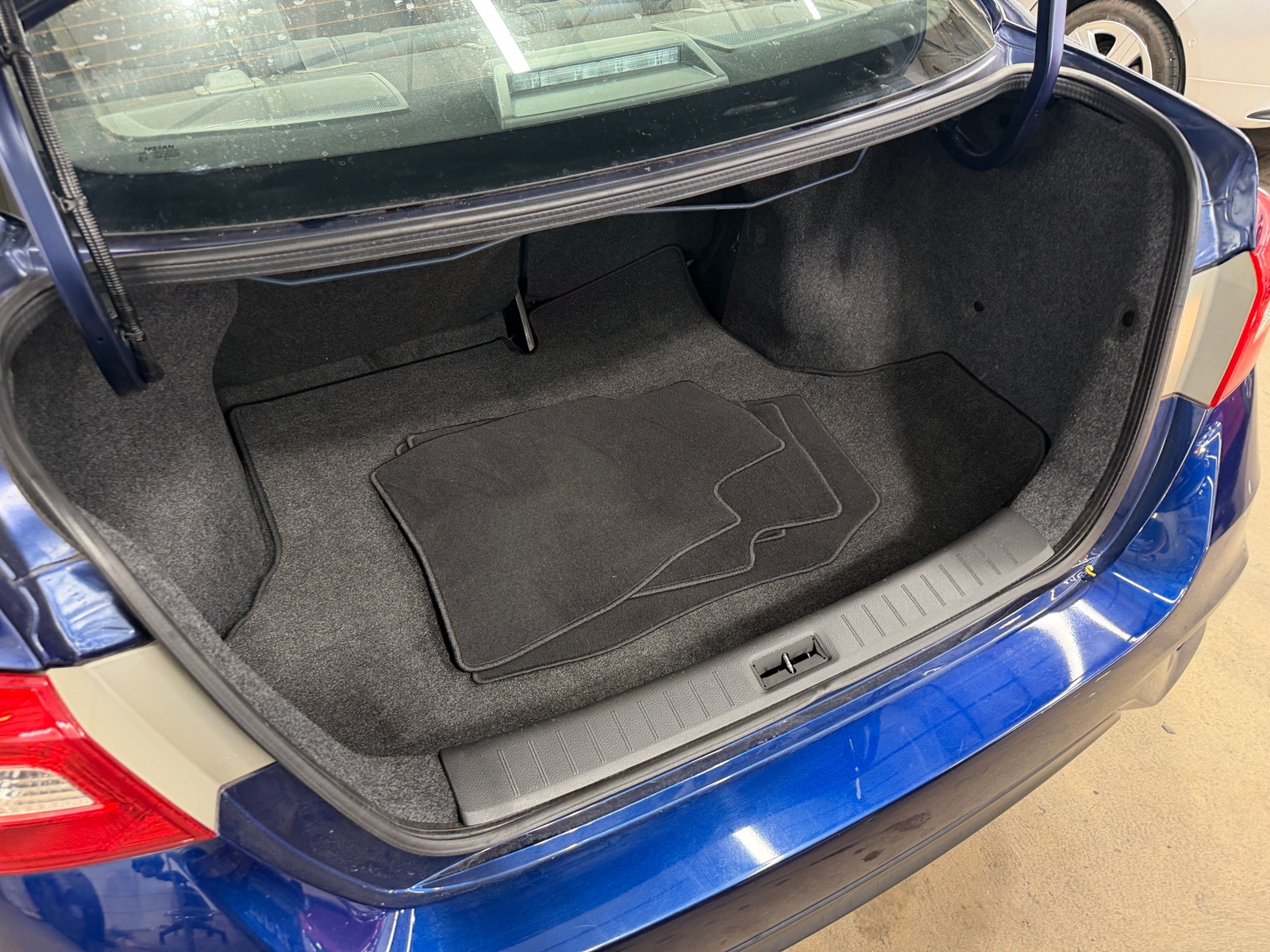 Thumbnail: 2019 Nissan Sentra - 7