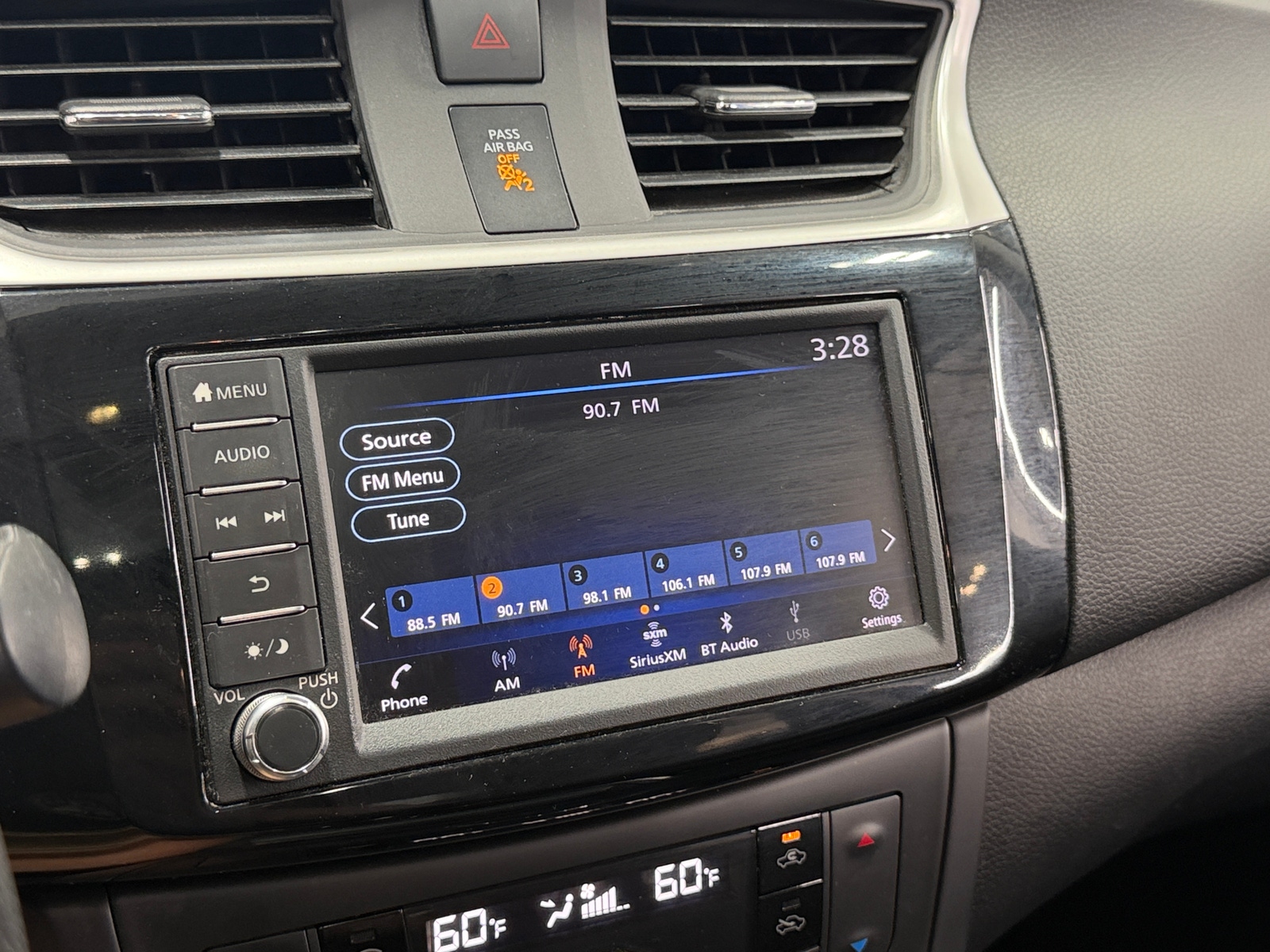 Thumbnail: 2019 Nissan Sentra - 4