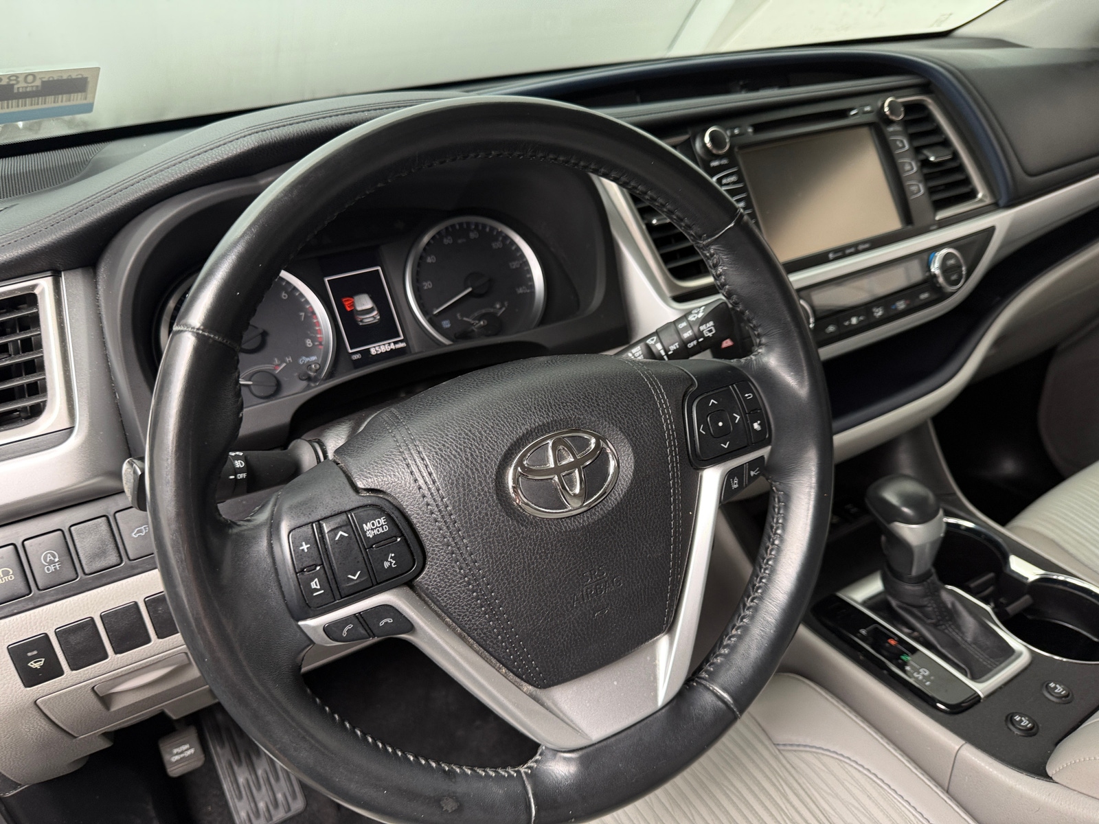 Thumbnail: 2018 Toyota Highlander - 5
