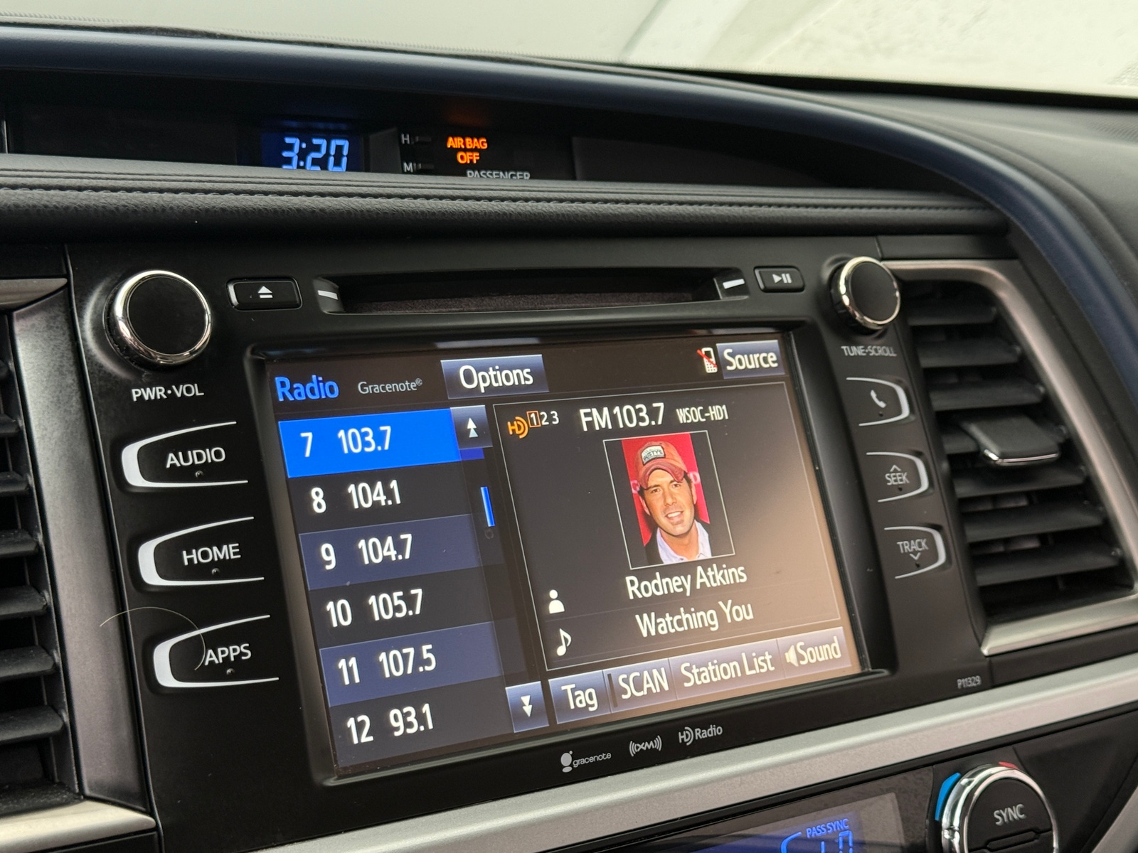 Thumbnail: 2018 Toyota Highlander - 4