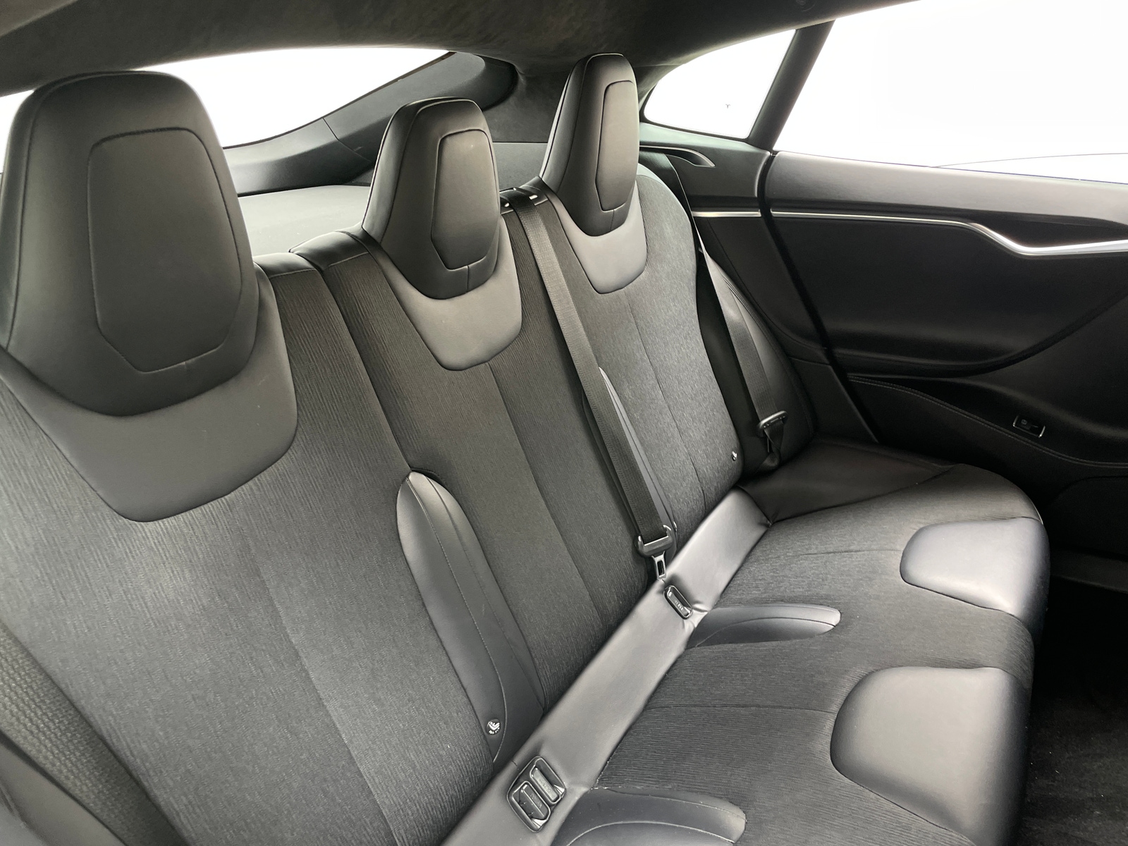 Thumbnail: 2017 Tesla Model S - 6