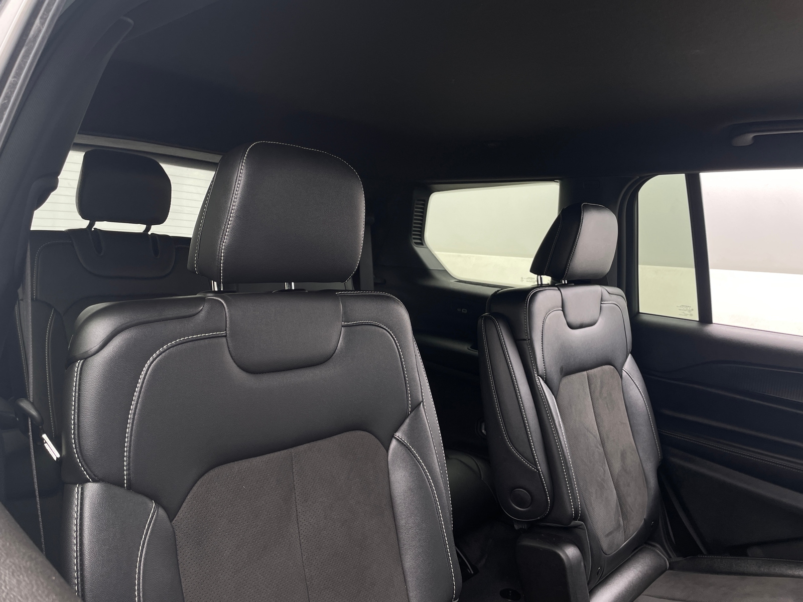 Thumbnail: 2024 Jeep Grand Cherokee L - 5