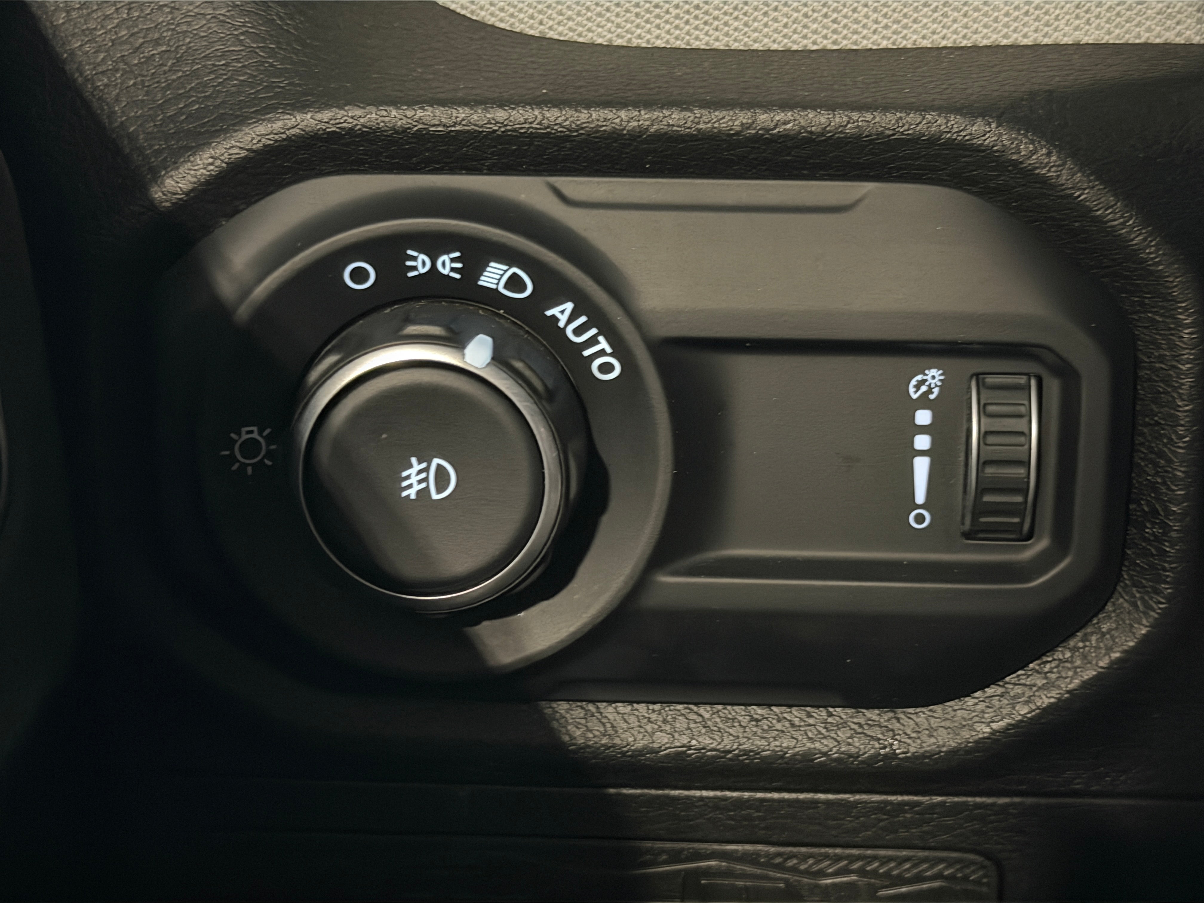 2024 Jeep Wrangler 4-Door Sport S - Photo 2