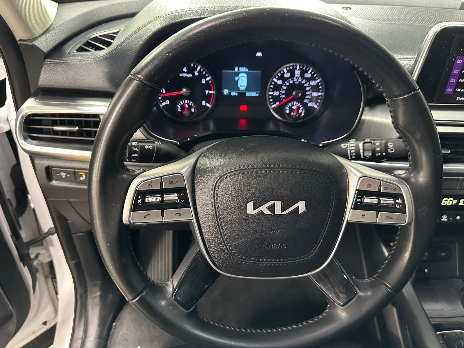 Thumbnail: 2022 Kia Telluride - 4