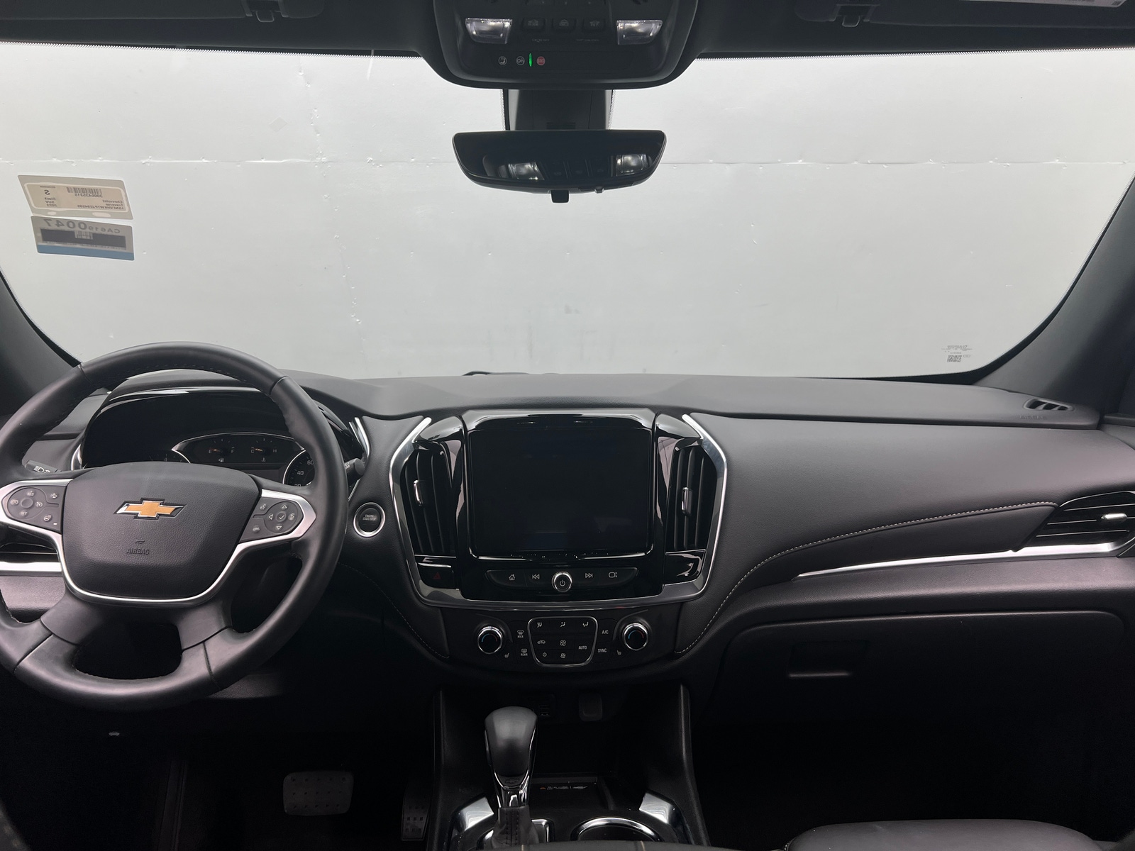 Thumbnail: 2023 Chevrolet Traverse - 2