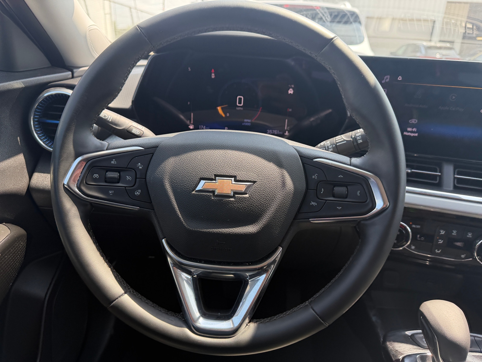 Thumbnail: 2025 Chevrolet Trax - 4