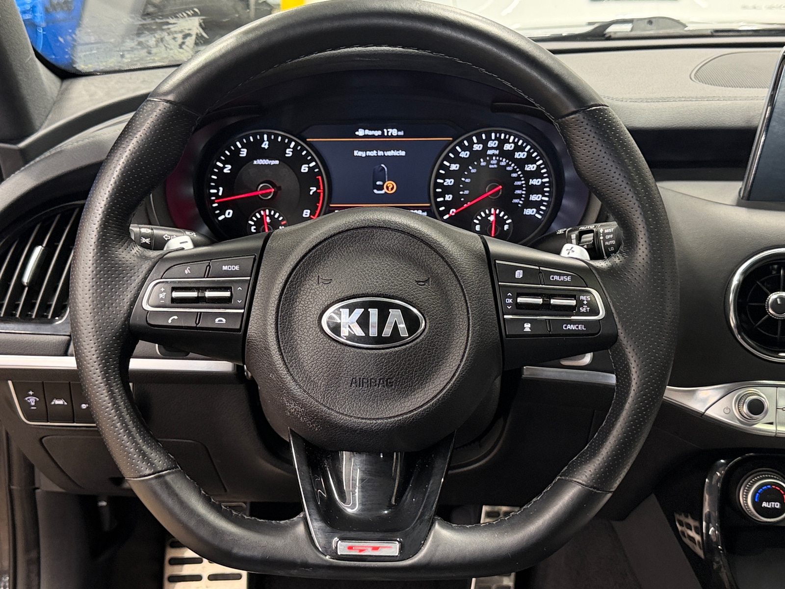 Thumbnail: 2019 Kia Stinger - 4