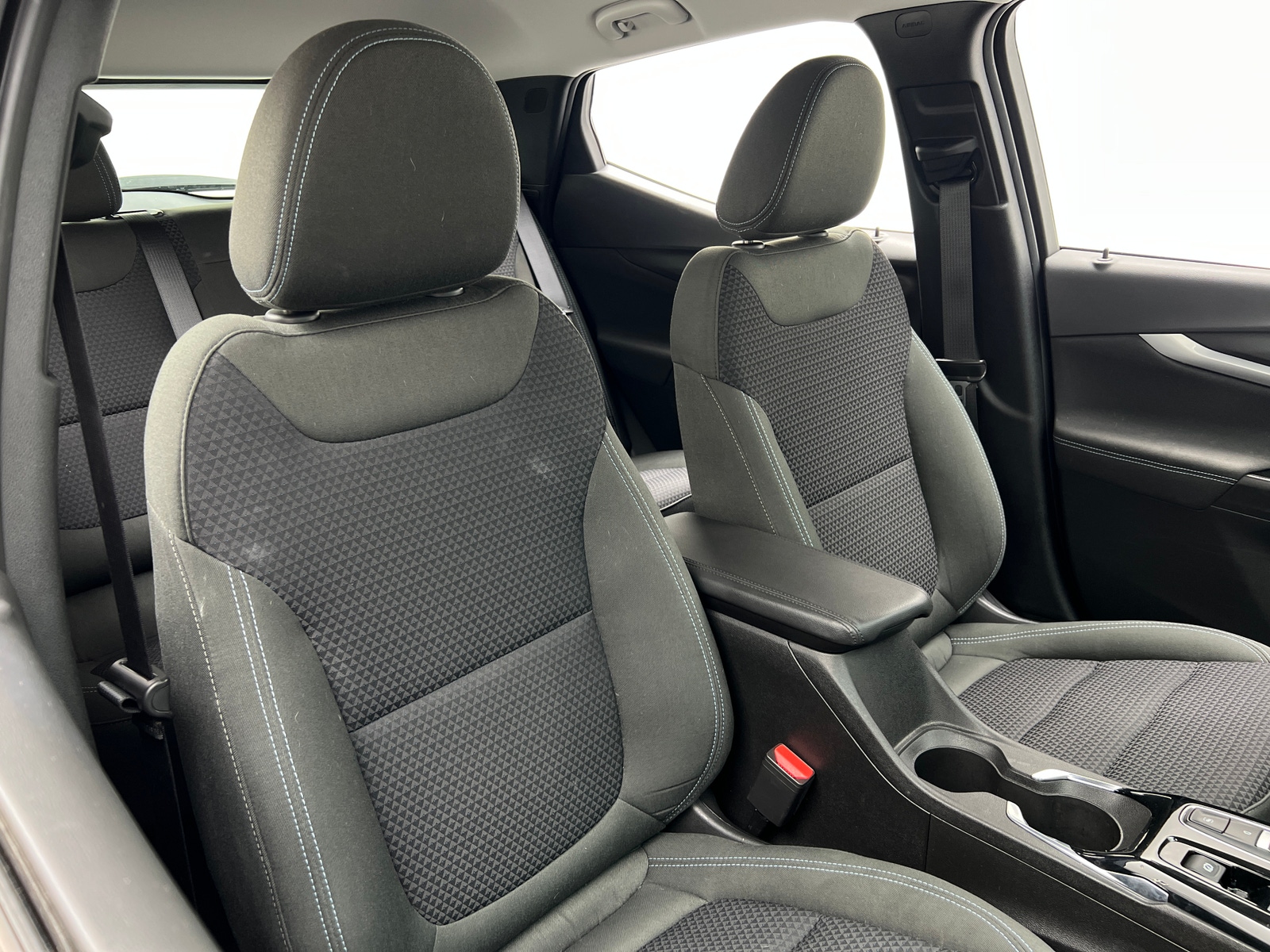 Thumbnail: 2023 Chevrolet Bolt EUV - 2