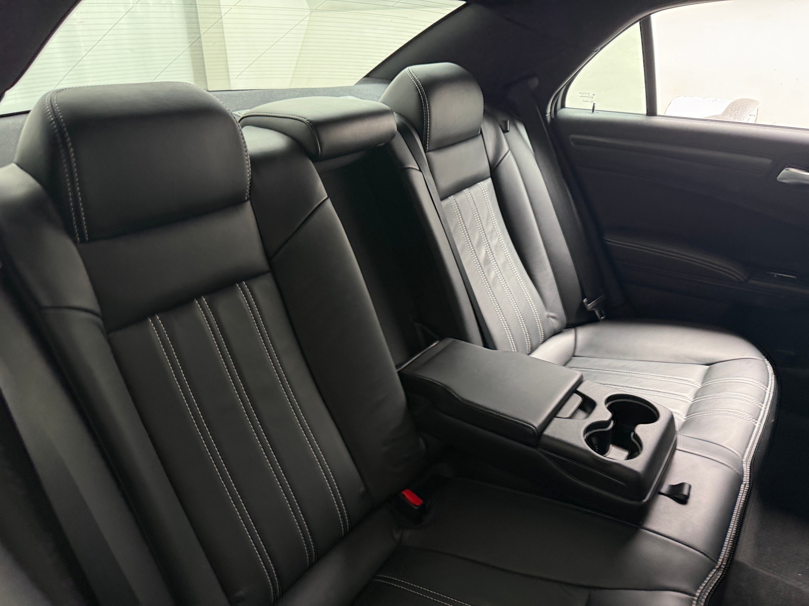 Thumbnail: 2014 Chrysler 300 - 5