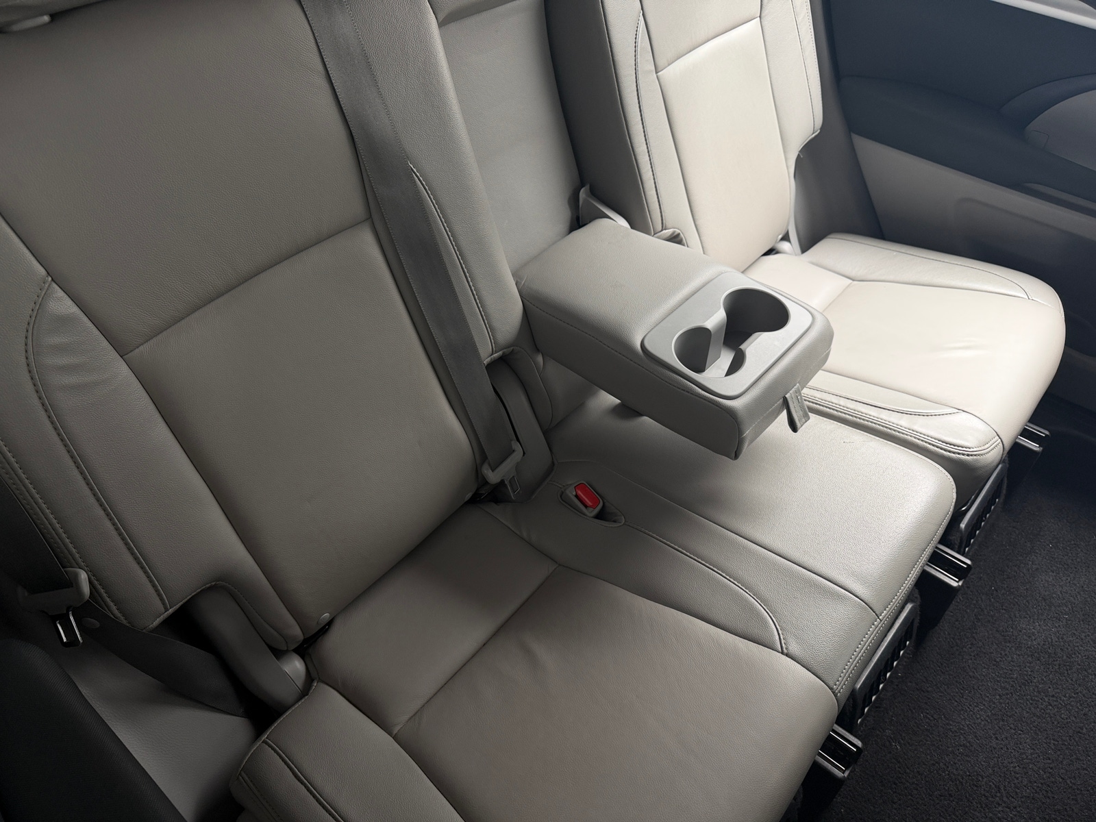 Thumbnail: 2019 Toyota Highlander - 6