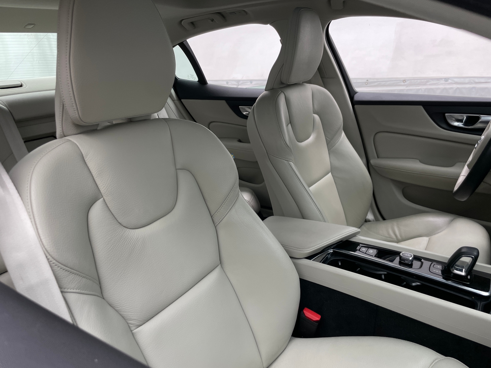 Thumbnail: 2023 Volvo S60 - 2