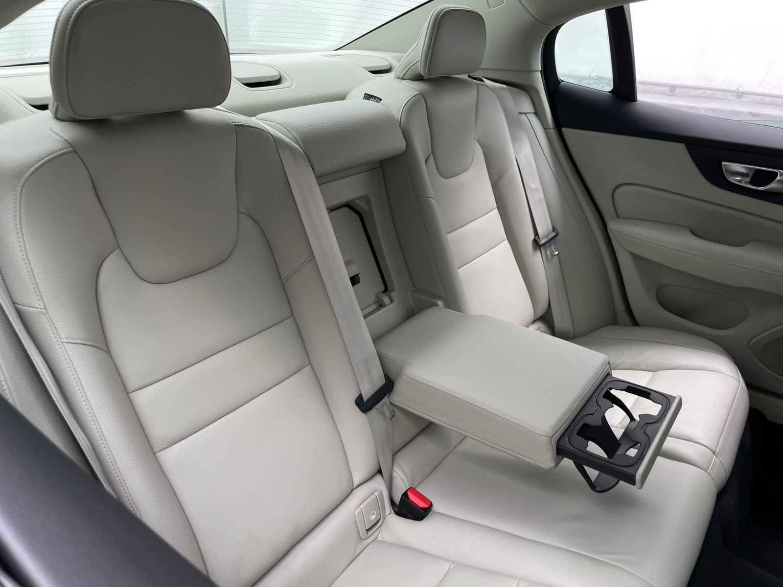 Thumbnail: 2023 Volvo S60 - 6