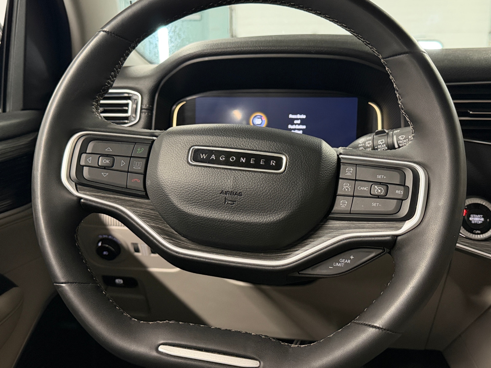 Thumbnail: 2024 Jeep Wagoneer - 4