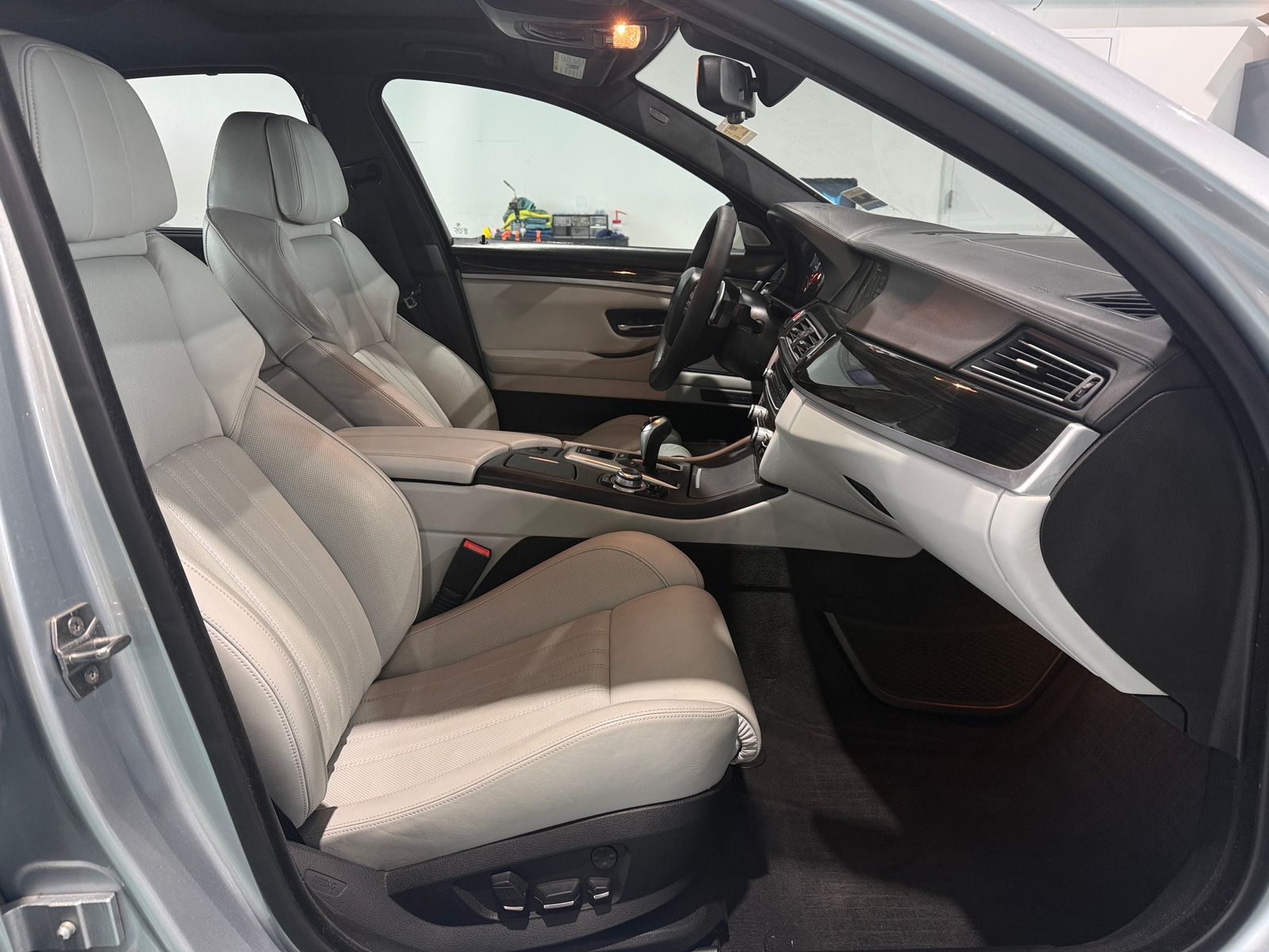 Thumbnail: 2013 BMW M5 - 2