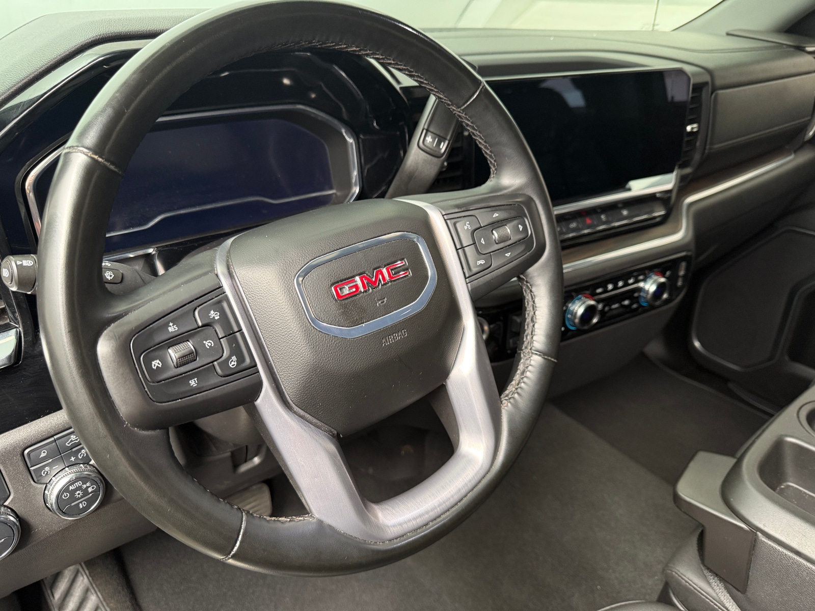 Thumbnail: 2025 GMC Sierra 1500 - 4