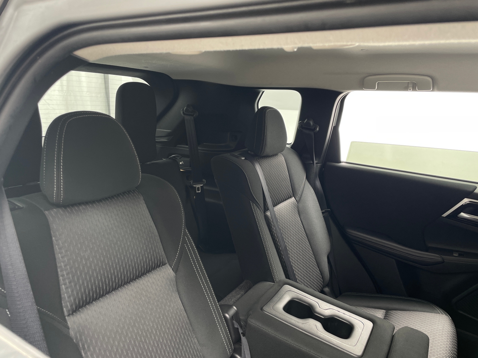 Thumbnail: 2025 Mitsubishi Outlander - 6
