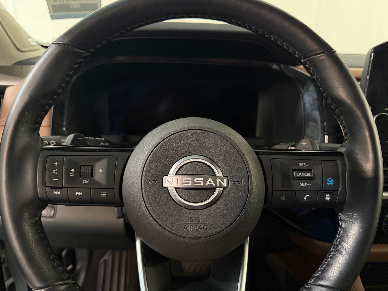 Thumbnail: 2022 Nissan Pathfinder - 4