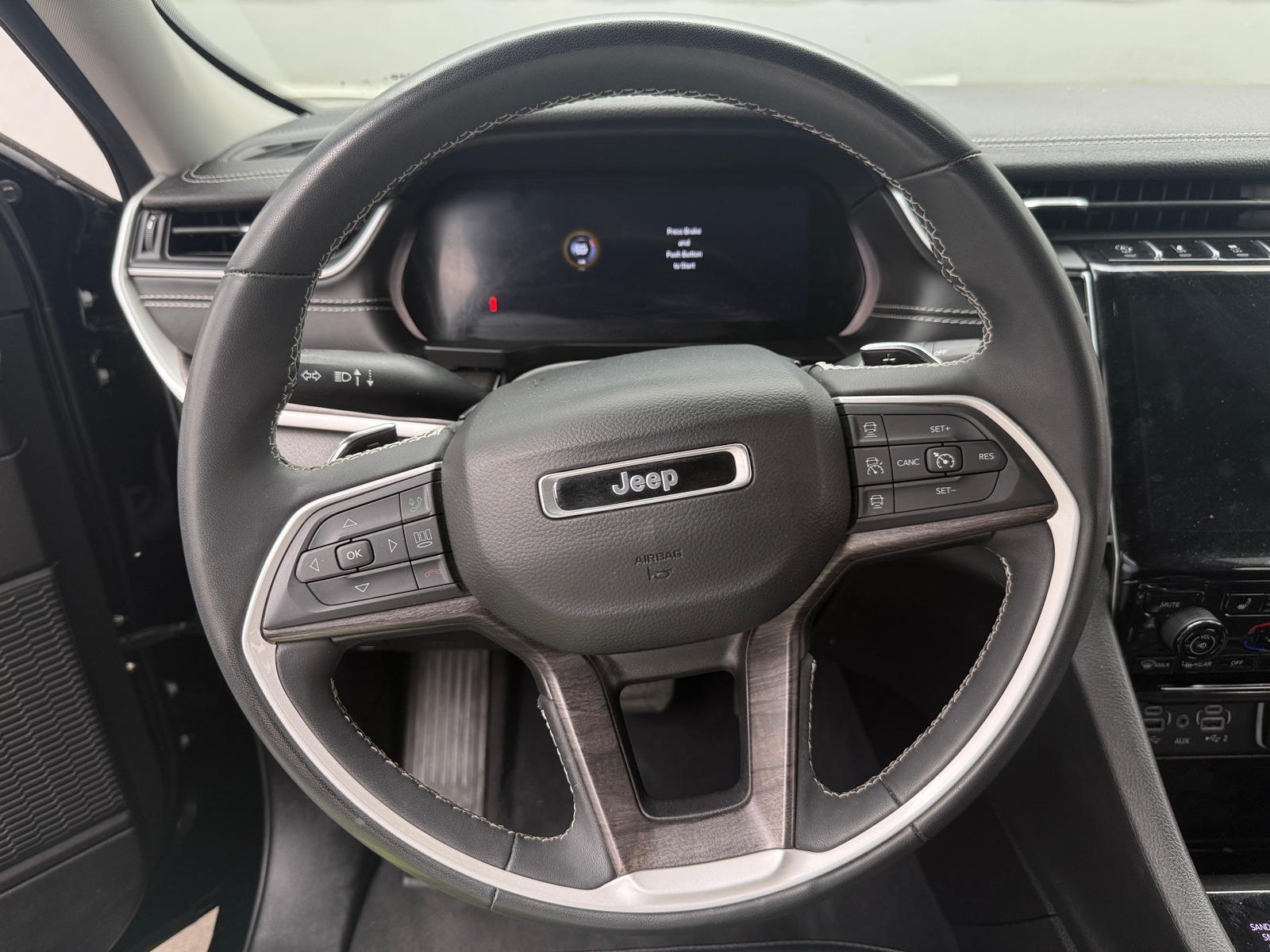 Thumbnail: 2023 Jeep Grand Cherokee - 4