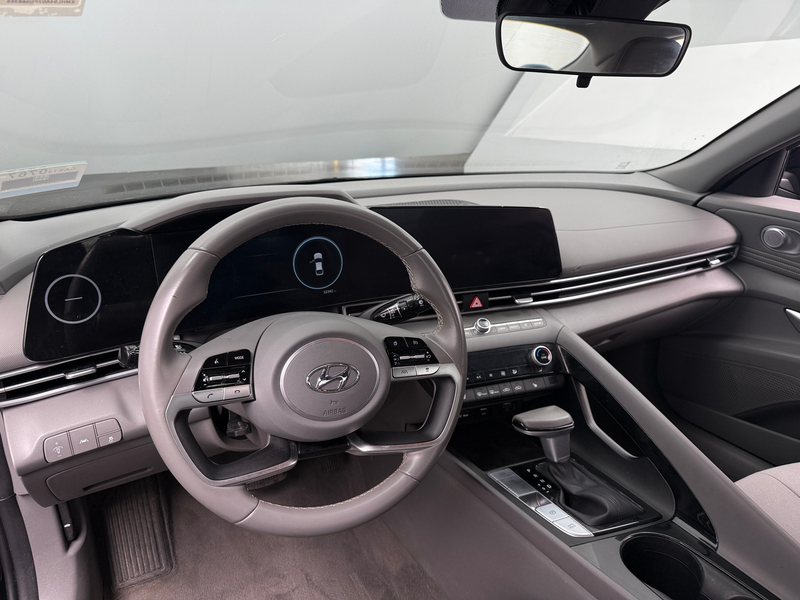 Thumbnail: 2023 Hyundai Elantra - 3