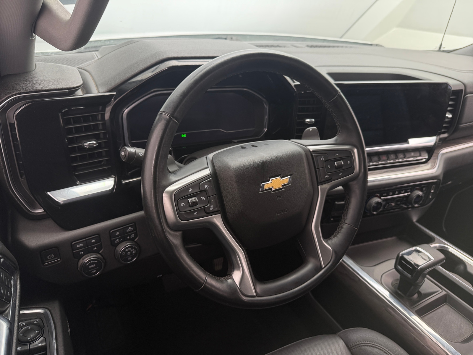 Thumbnail: 2024 Chevrolet Silverado 1500 - 4