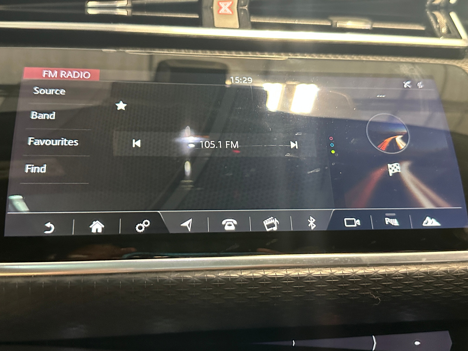 Thumbnail: 2018 Land Rover Range Rover Velar - 3