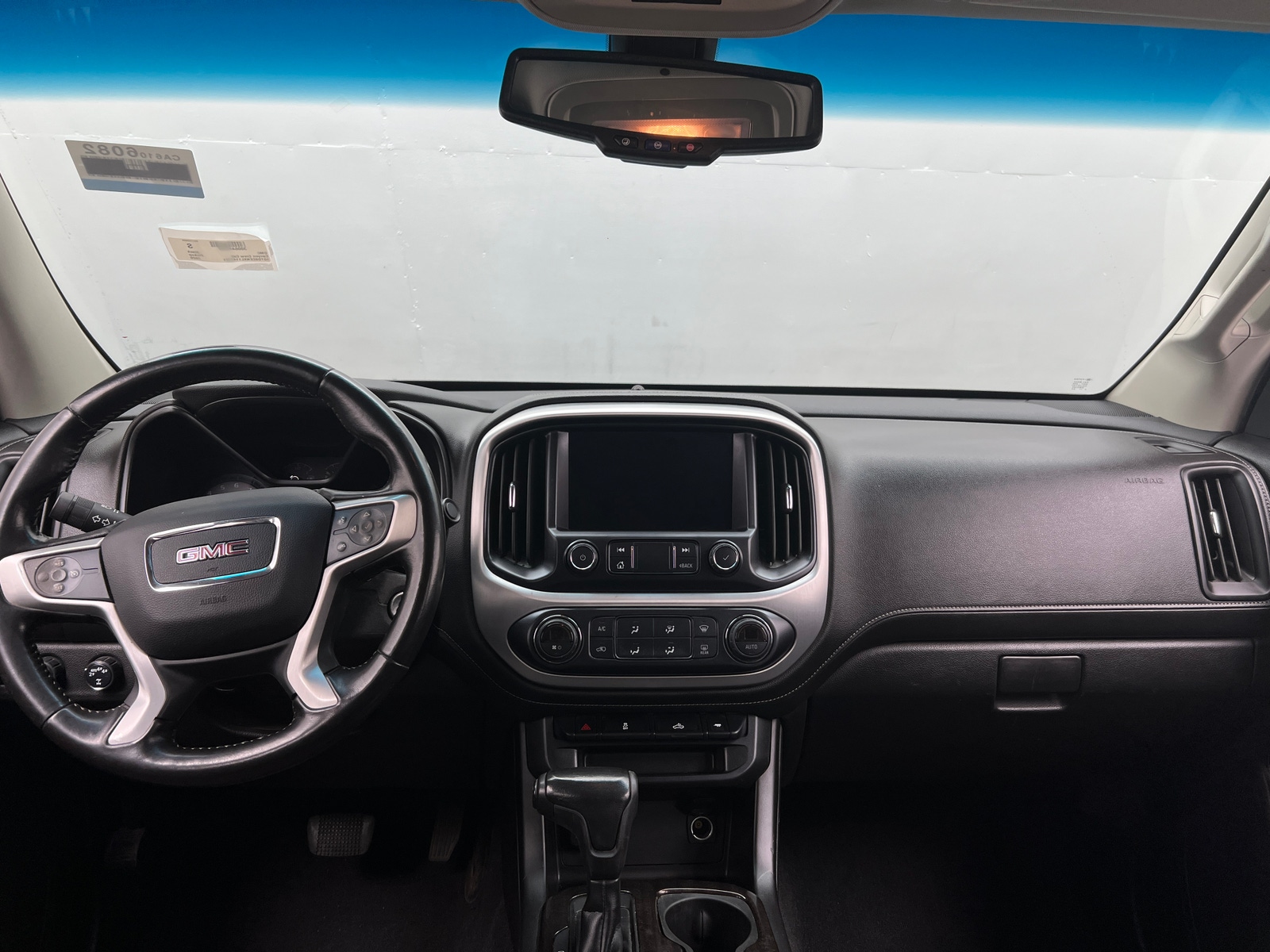 Thumbnail: 2020 GMC Canyon - 3