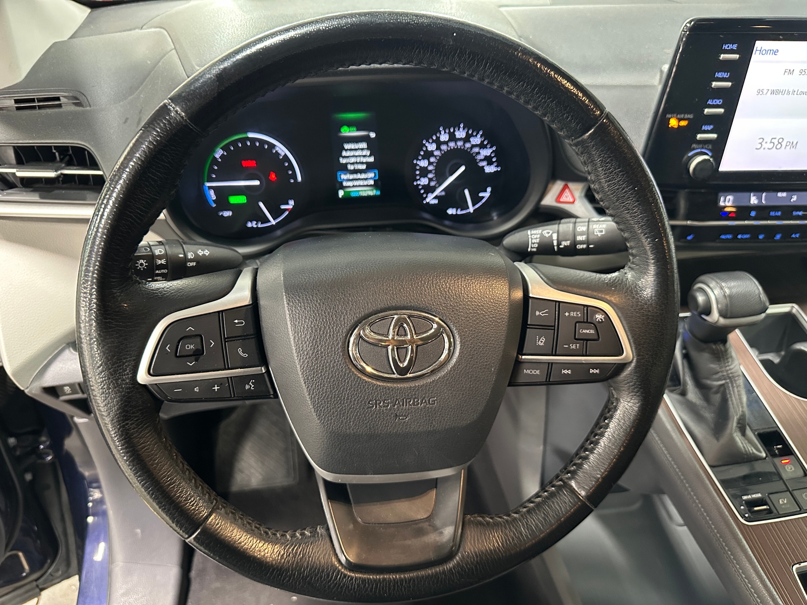 Thumbnail: 2021 Toyota Sienna - 4
