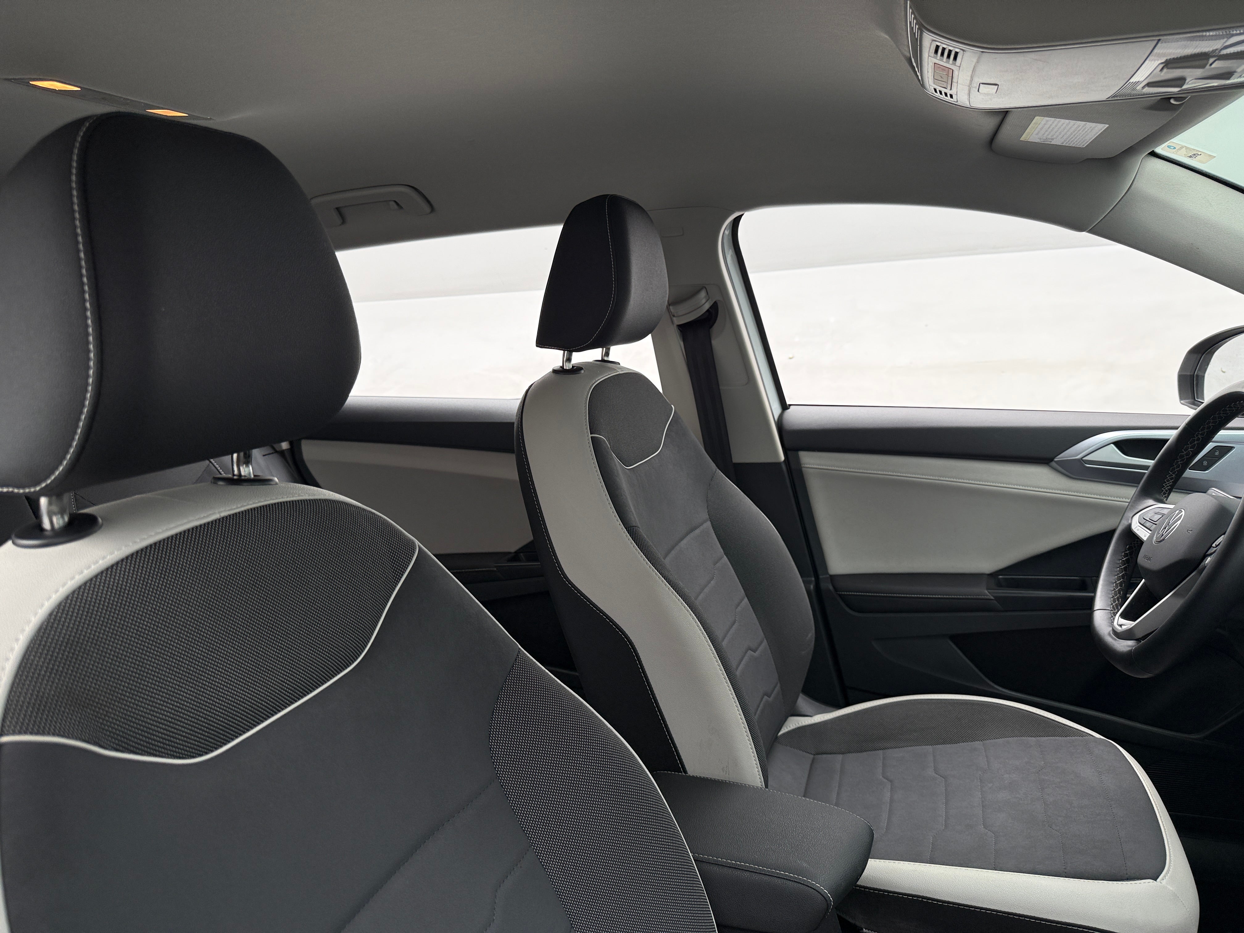 2025 Volkswagen Taos
