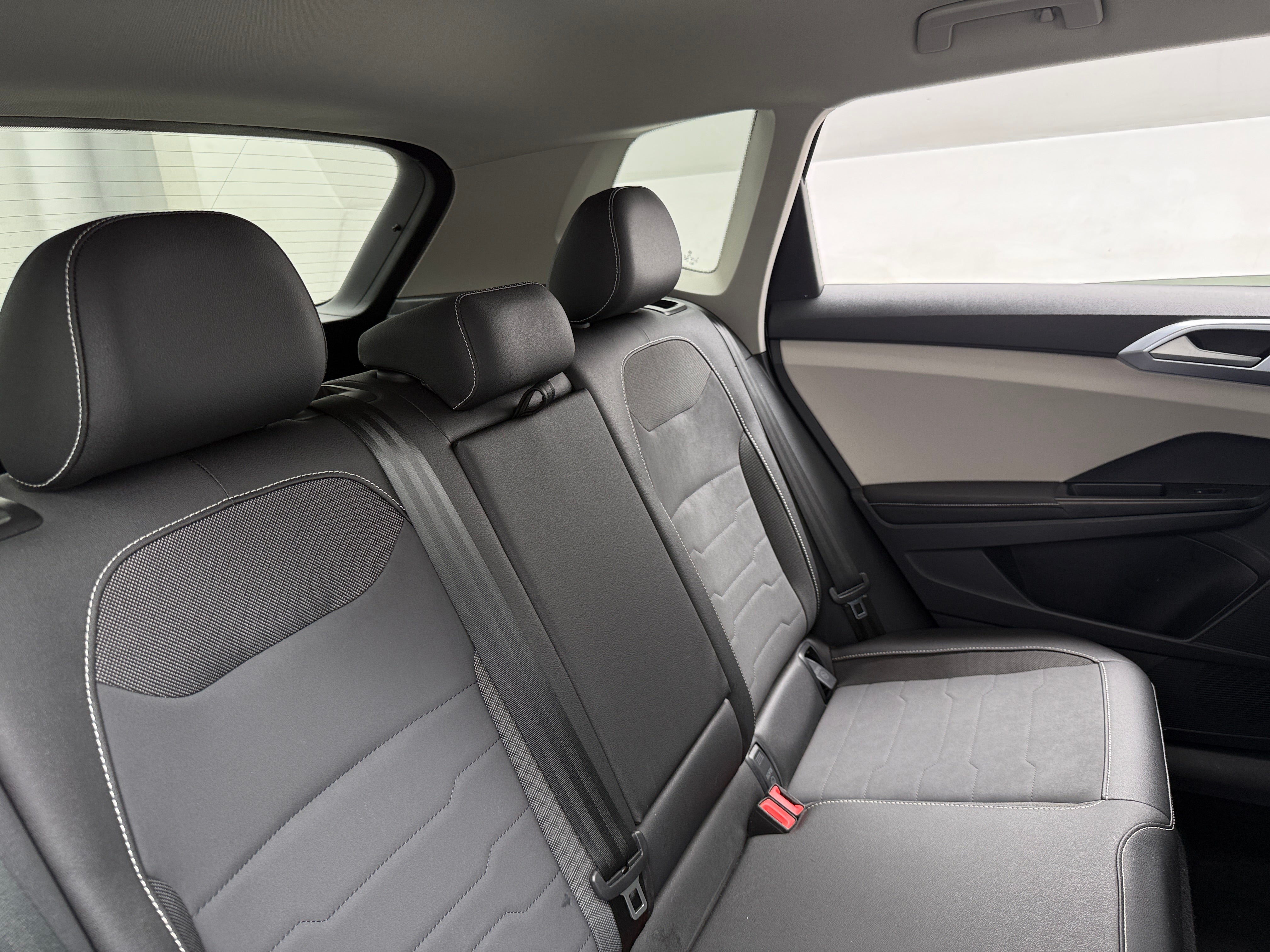 2025 Volkswagen Taos