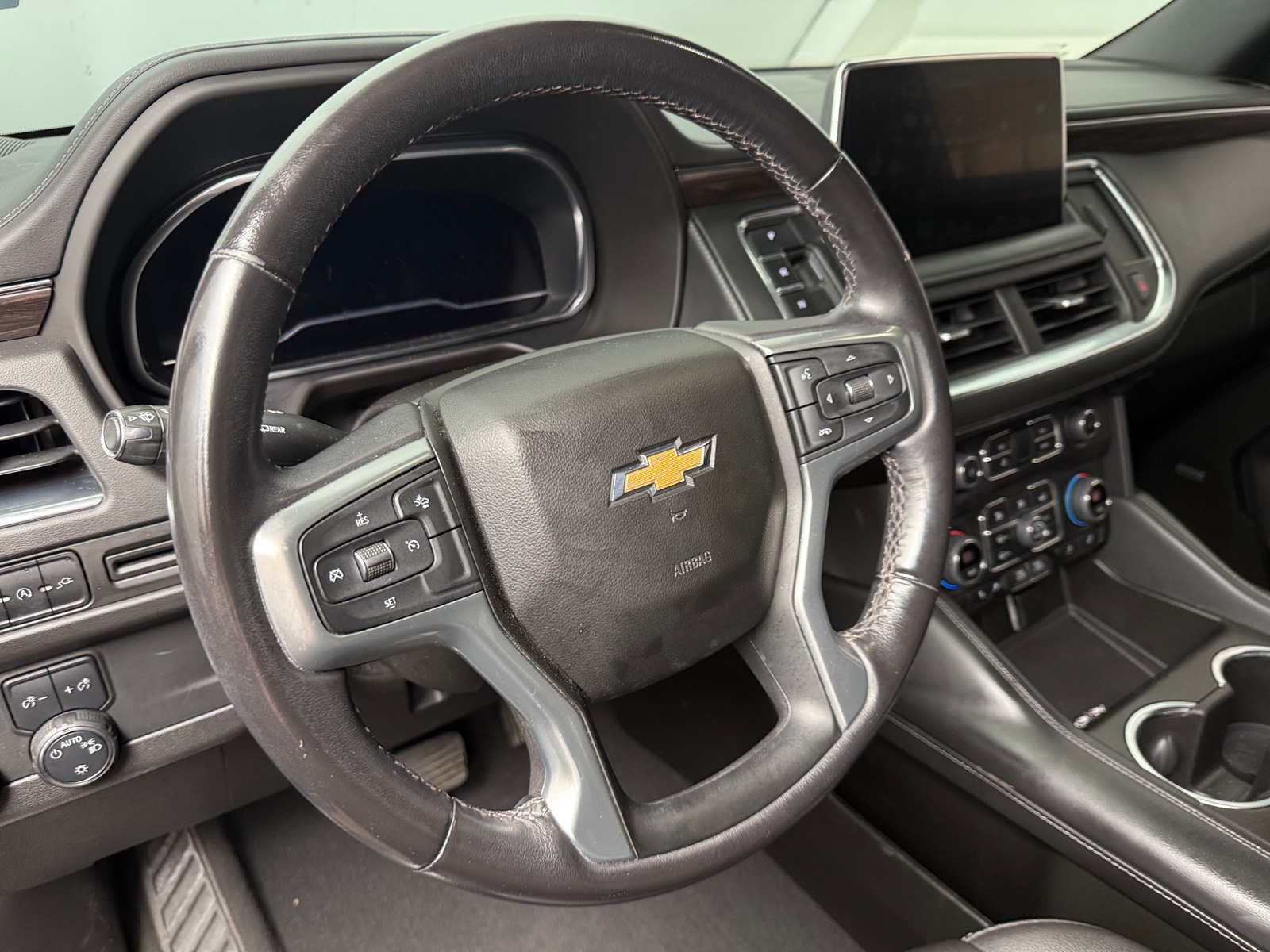 Thumbnail: 2022 Chevrolet Tahoe - 4