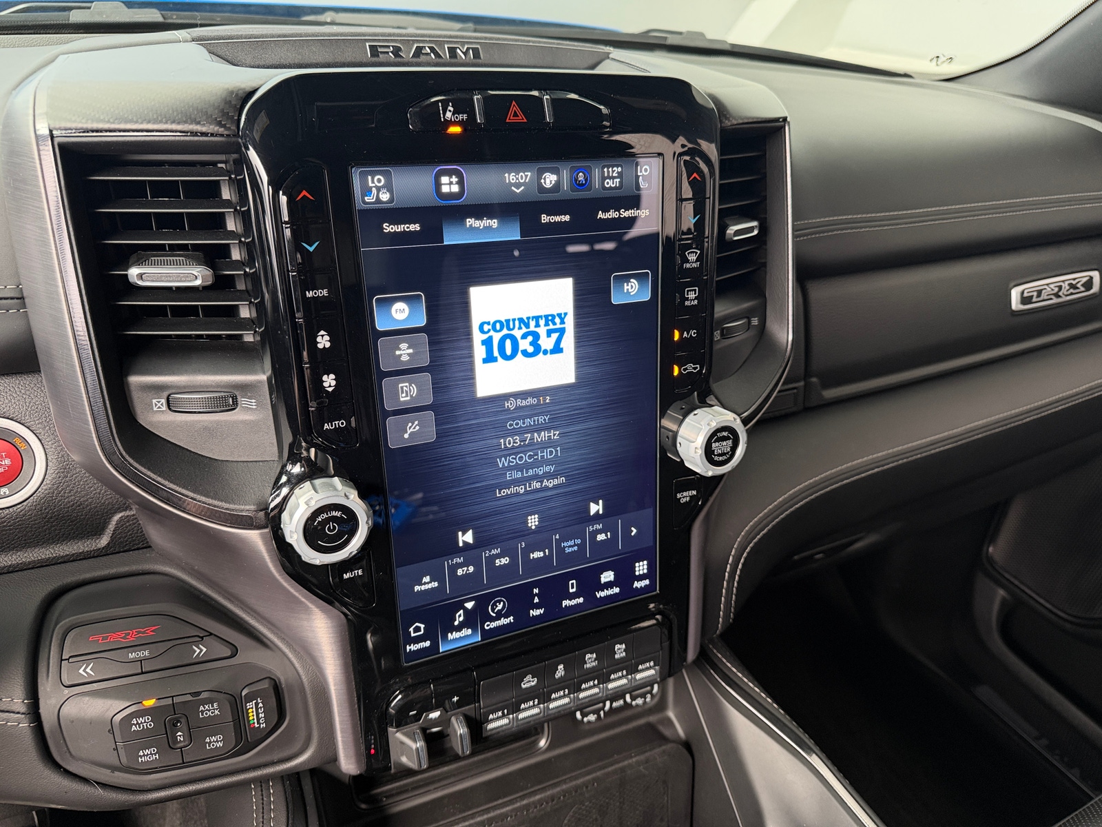 Thumbnail: 2022 RAM 1500 - 3