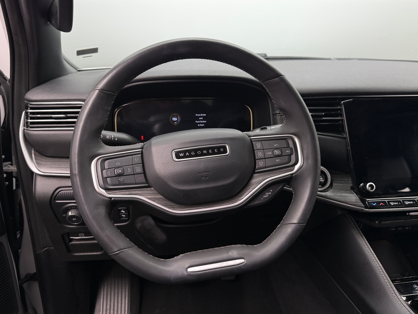 Thumbnail: 2024 Jeep Wagoneer - 4