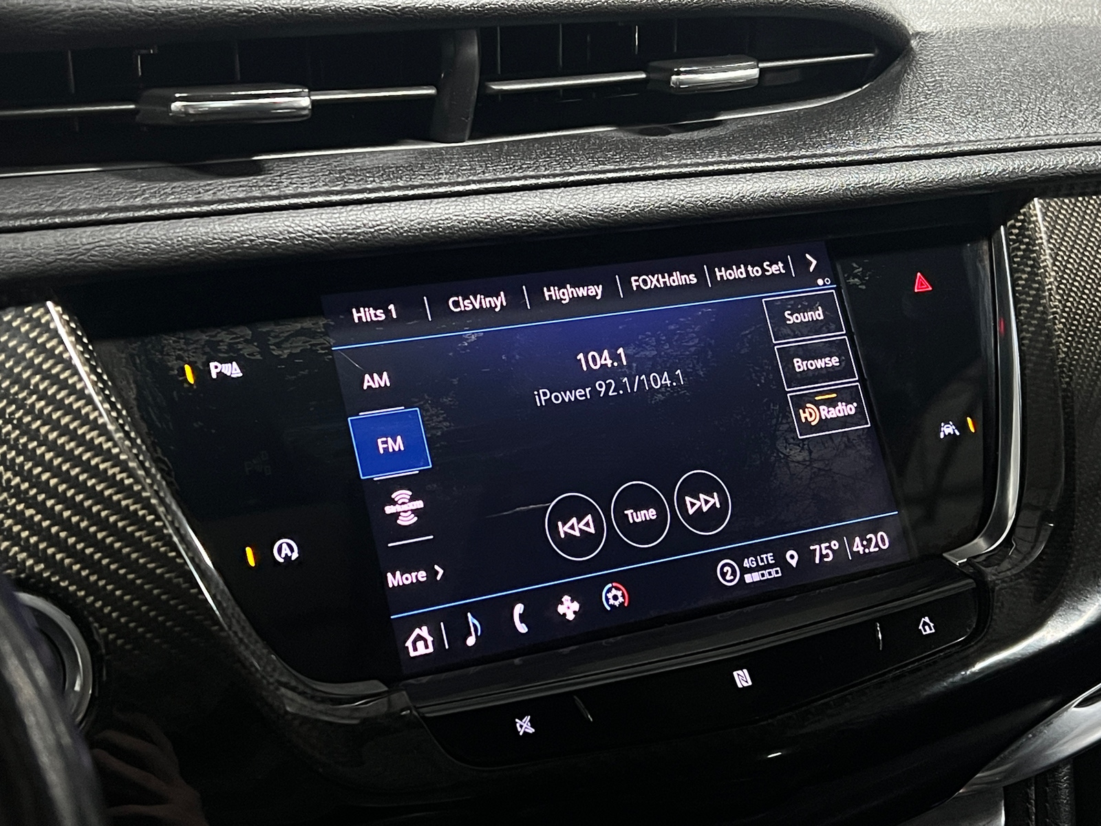 Thumbnail: 2021 Cadillac XT6 - 3