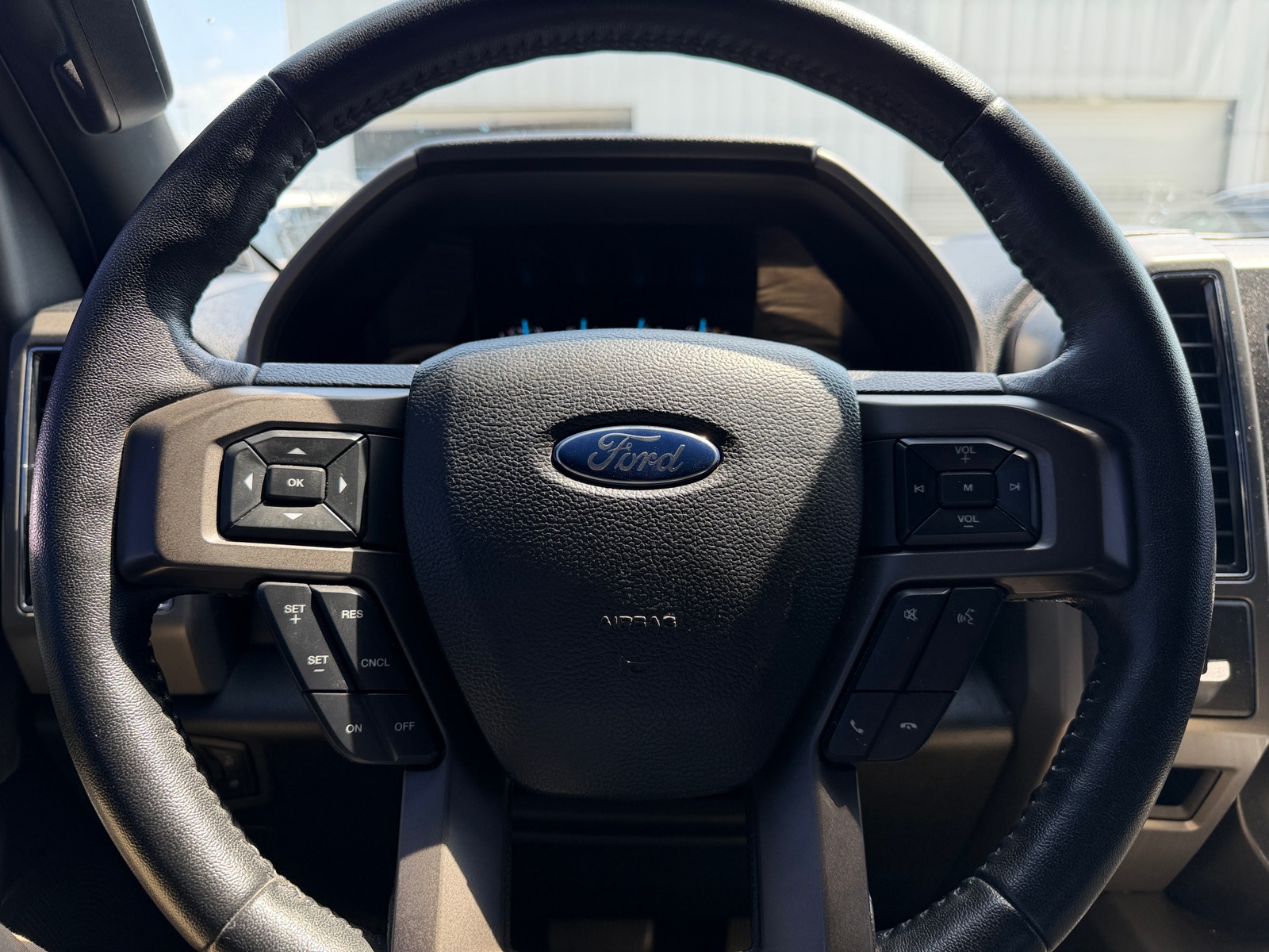 Thumbnail: 2019 Ford Expedition - 4