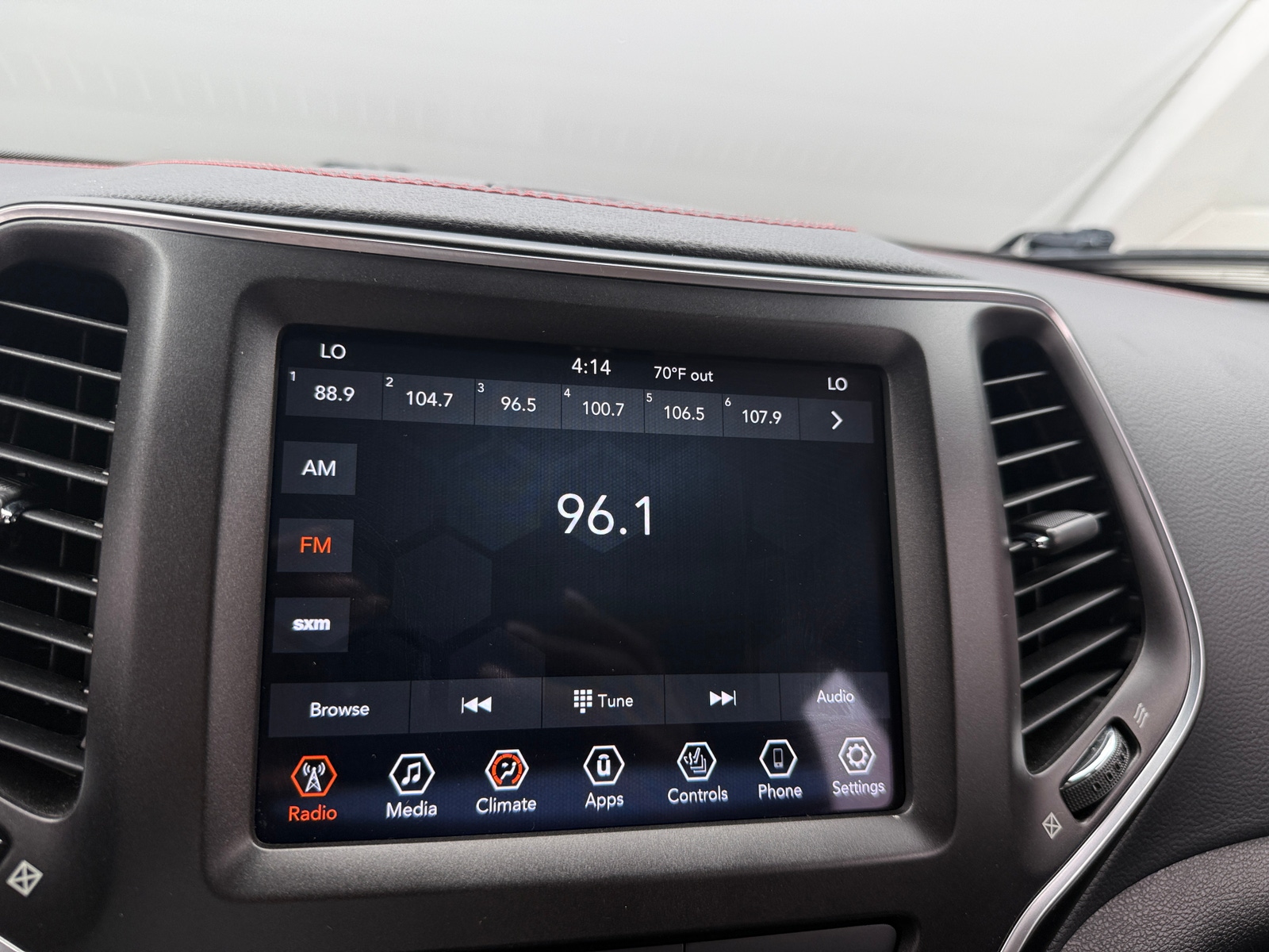Thumbnail: 2020 Jeep Cherokee - 4