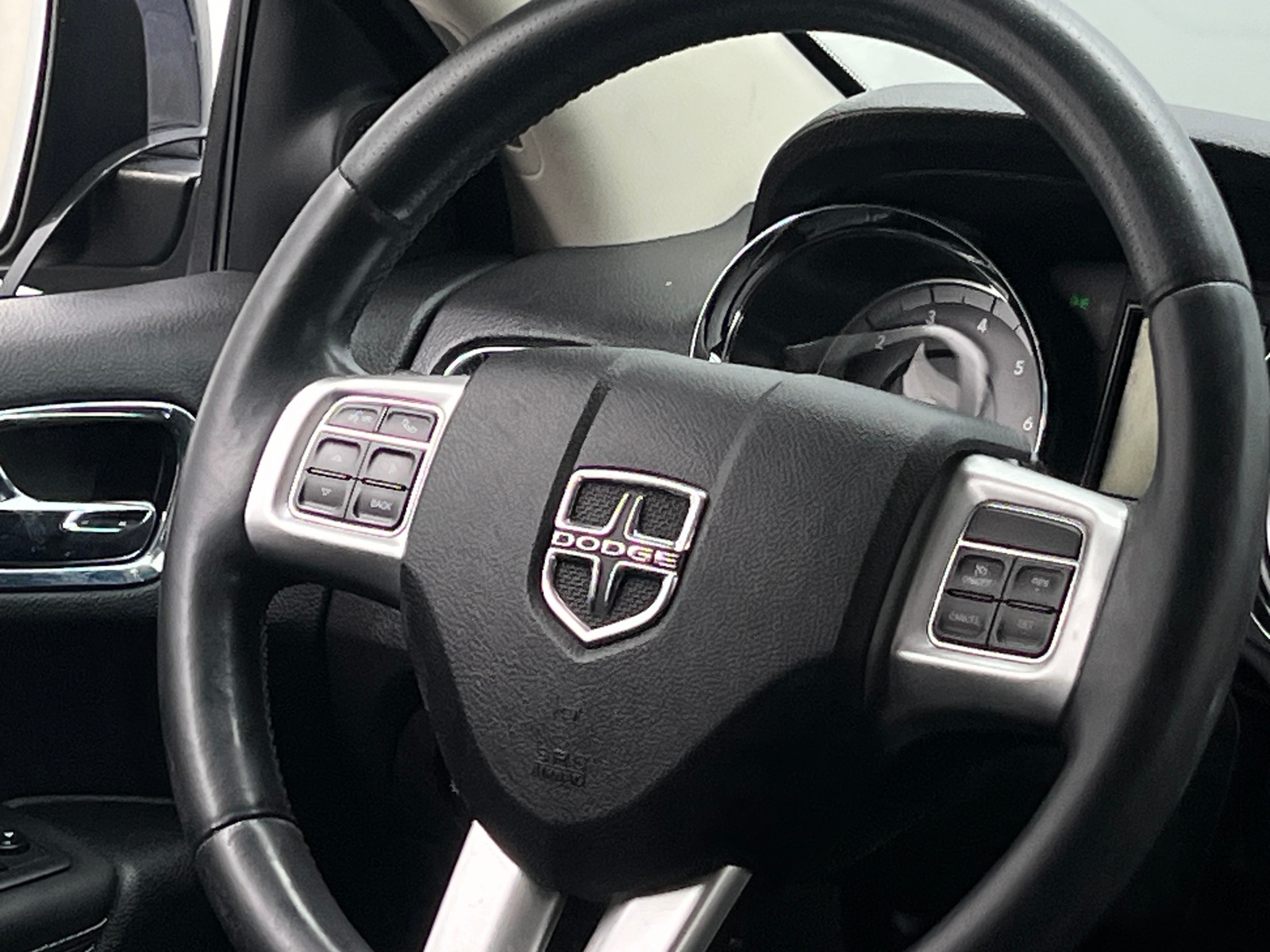 Thumbnail: 2013 Dodge Durango - 4
