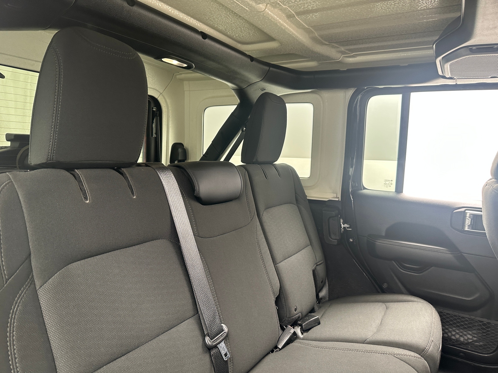 Thumbnail: 2019 Jeep Wrangler - 6