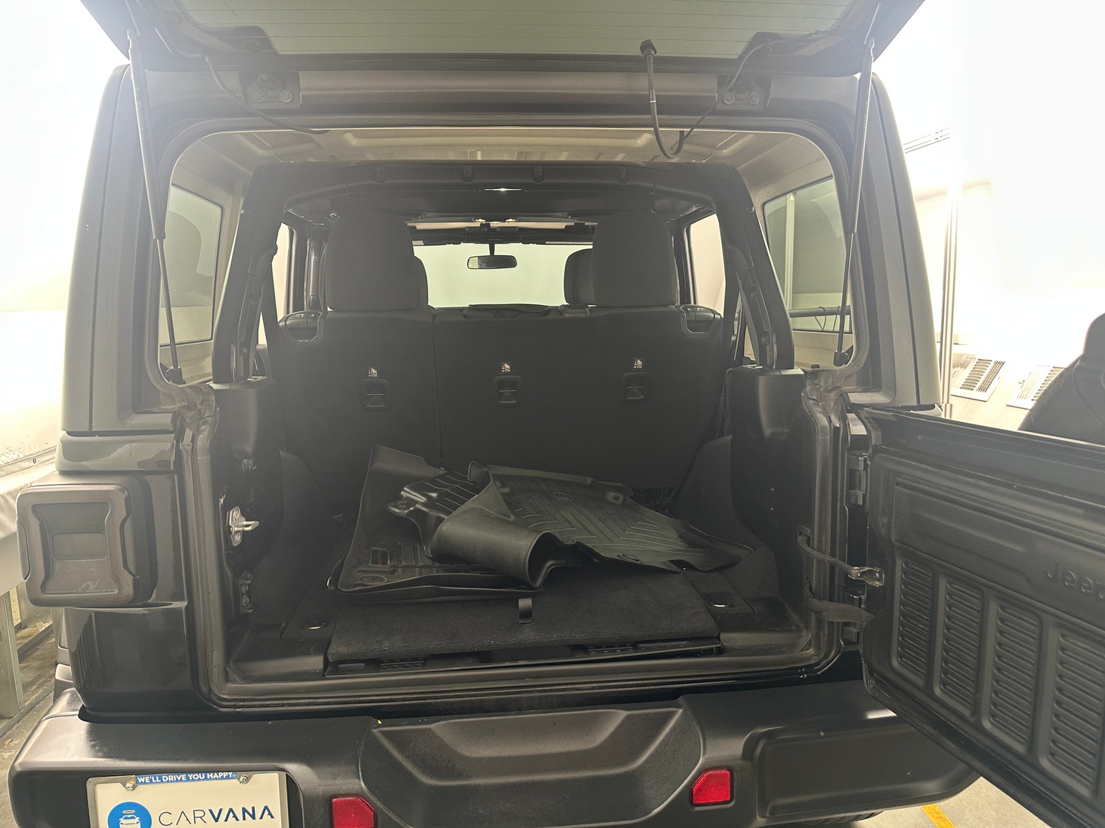Thumbnail: 2019 Jeep Wrangler - 7