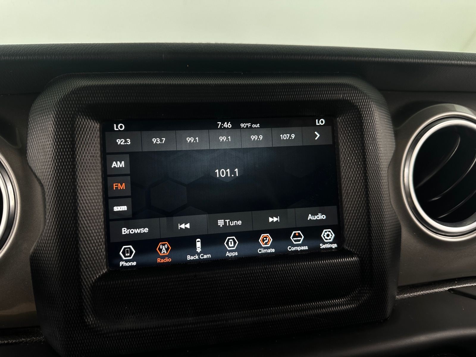 Thumbnail: 2019 Jeep Wrangler - 4