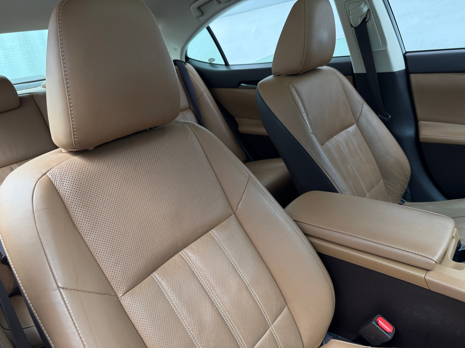 Thumbnail: 2016 Lexus ES - 2