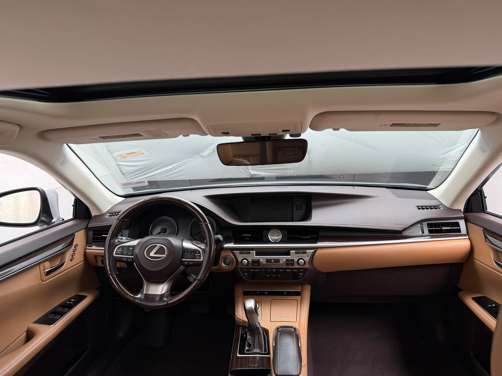 Thumbnail: 2016 Lexus ES - 3