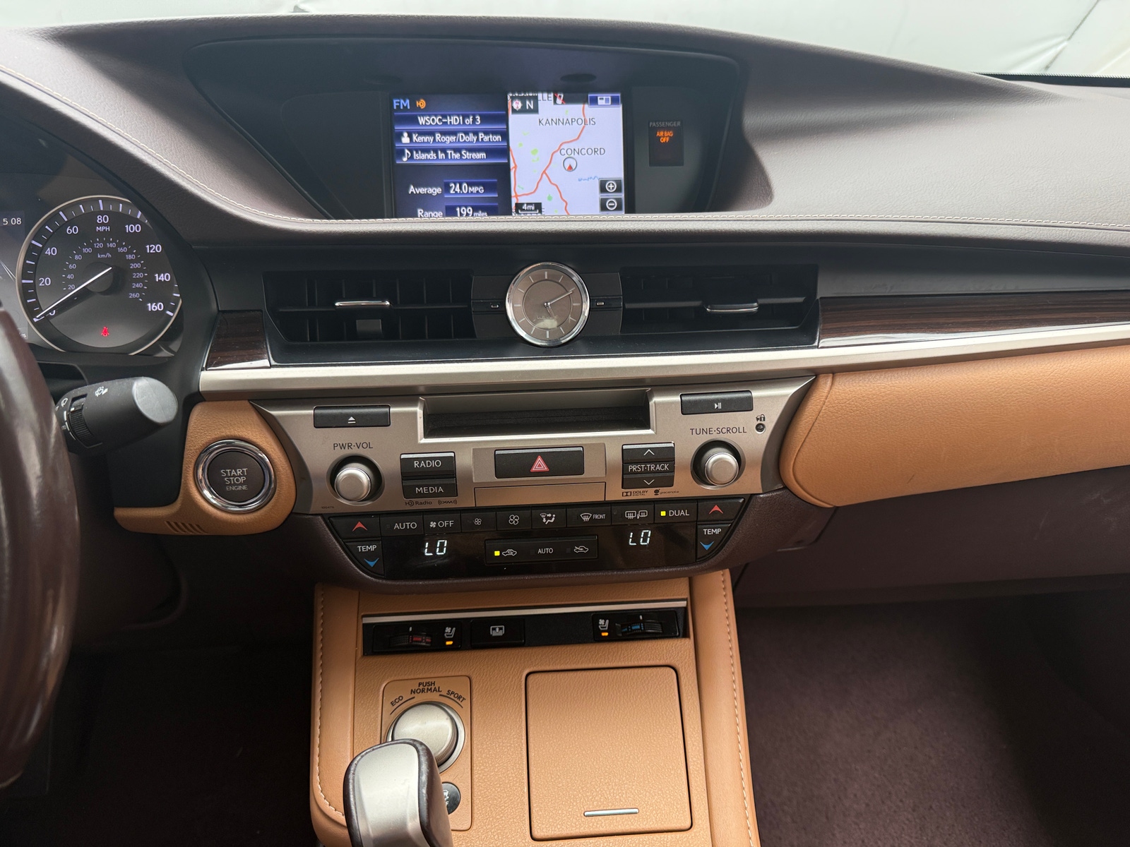 Thumbnail: 2016 Lexus ES - 4