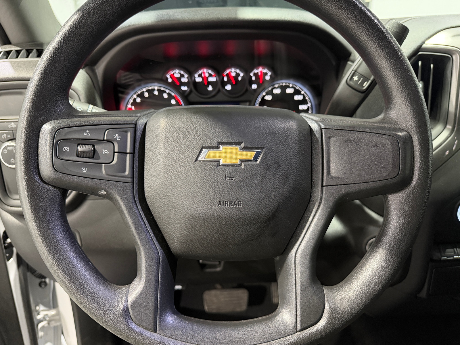 Thumbnail: 2025 Chevrolet Silverado 1500 - 5