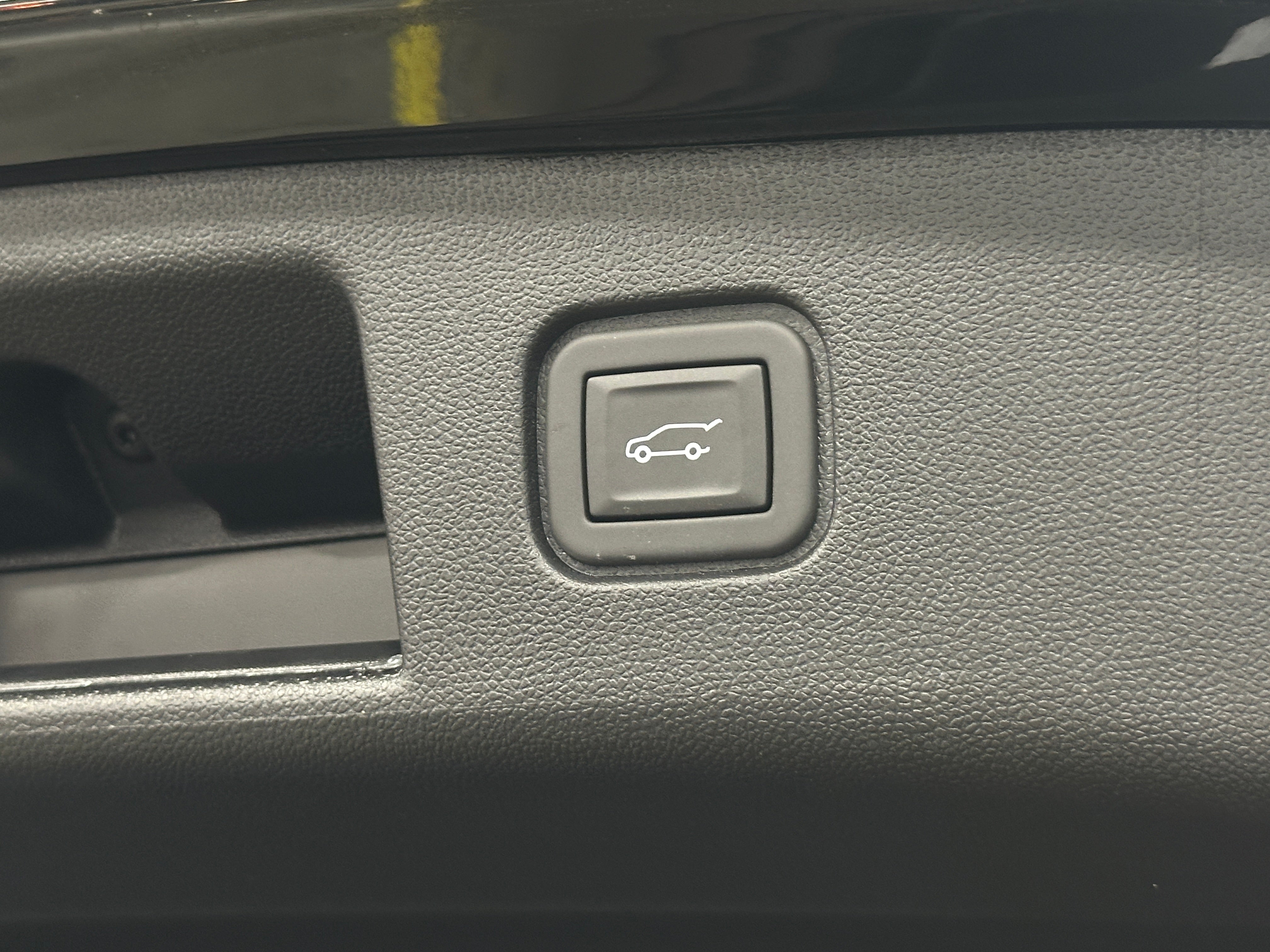Used 2024 Chevrolet Blazer EV LT with VIN 3GNKDBRJ0RS255426 for sale in Oak Creek, WI
