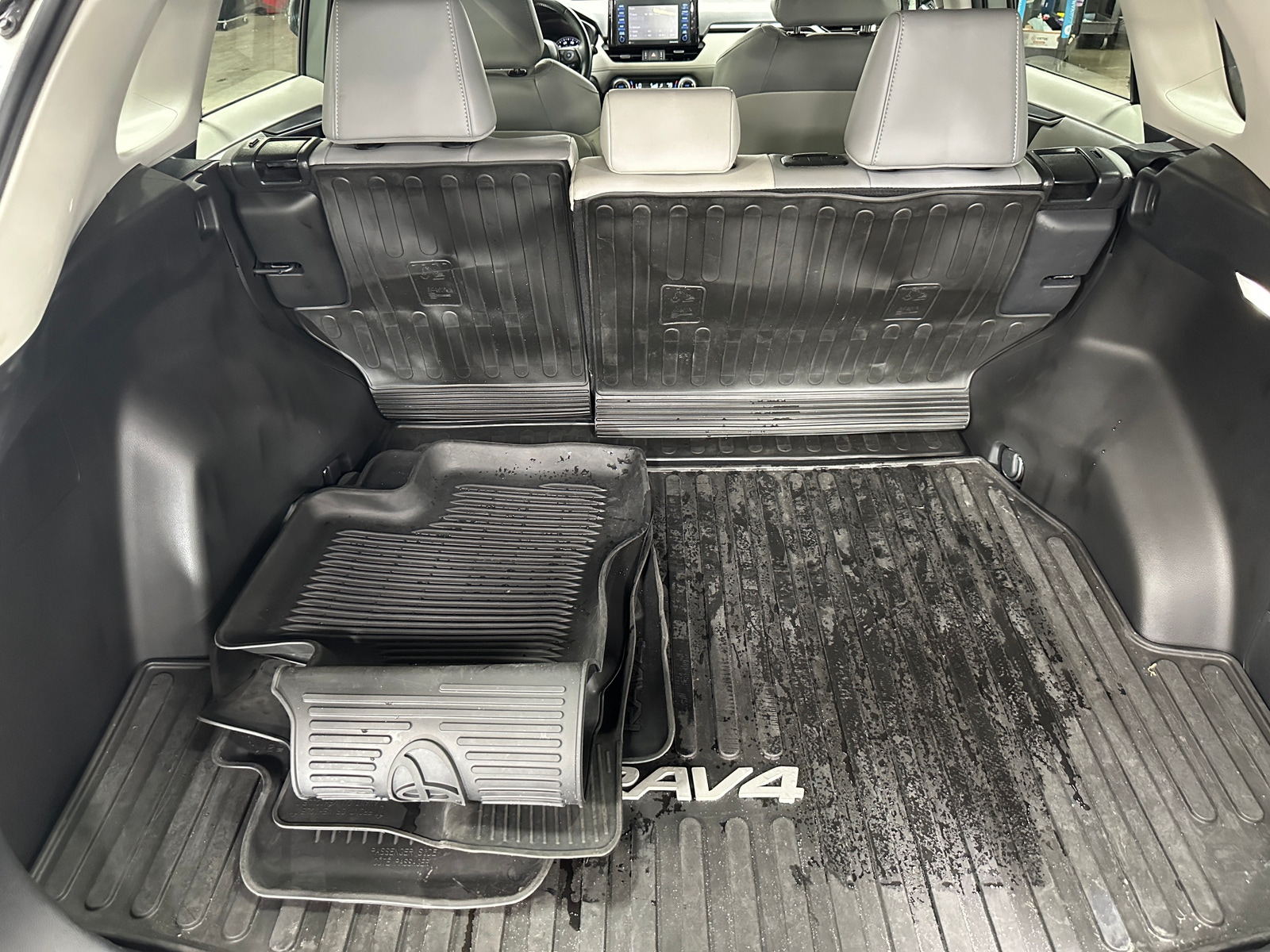 Thumbnail: 2022 Toyota RAV4 - 7