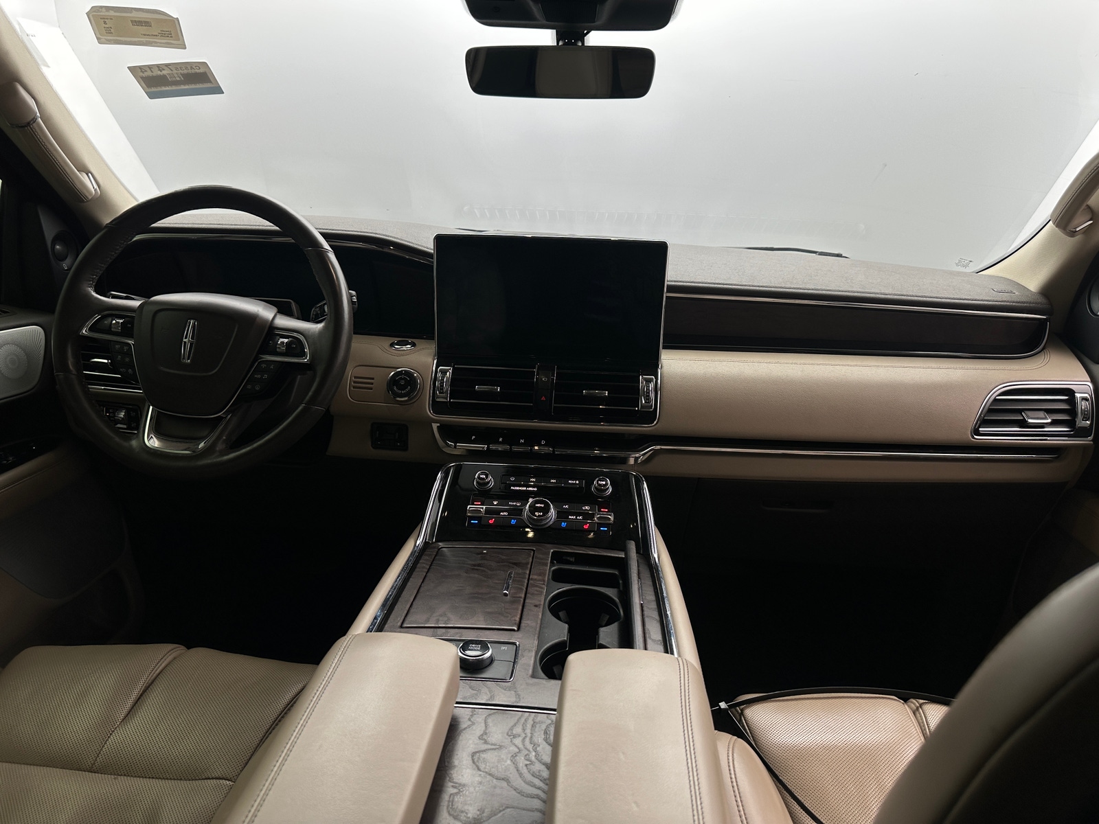 Thumbnail: 2022 Lincoln Navigator - 2