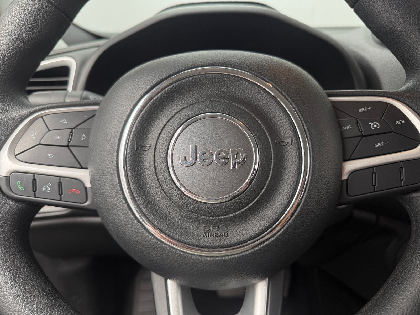 Thumbnail: 2018 Jeep Renegade - 5