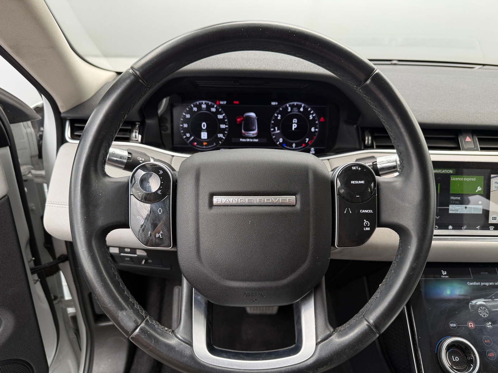 Thumbnail: 2020 Land Rover Range Rover Evoque - 5