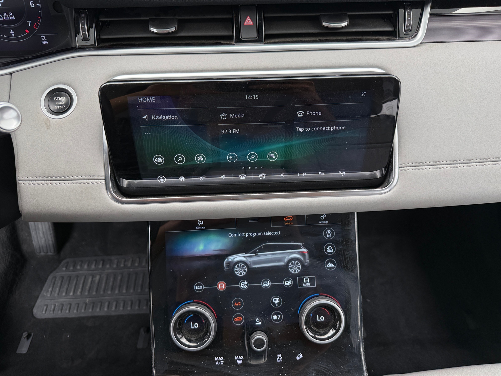 Thumbnail: 2020 Land Rover Range Rover Evoque - 4